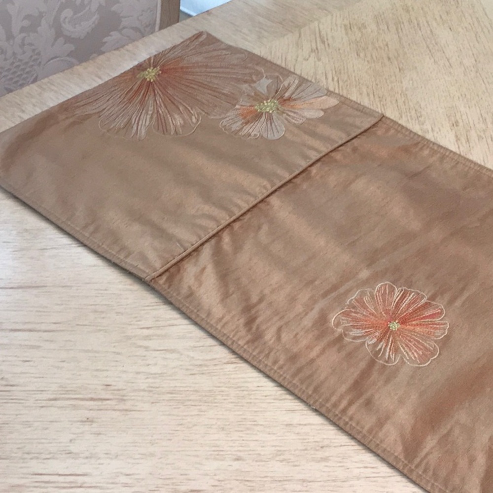 Ridgefield Home Embroidered Table Runner